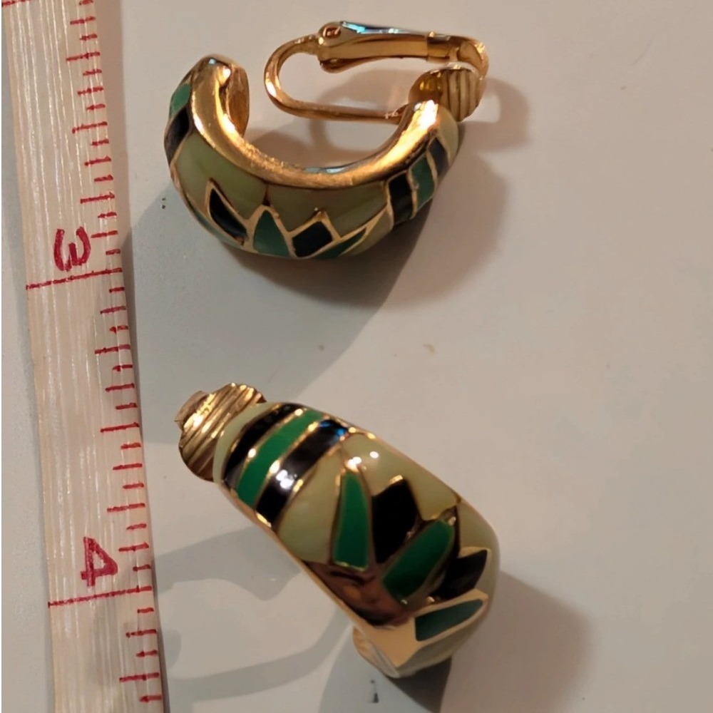 Eisenberg Vintage Green Black Enamel Gold Tone Clip On Hoop Earrings